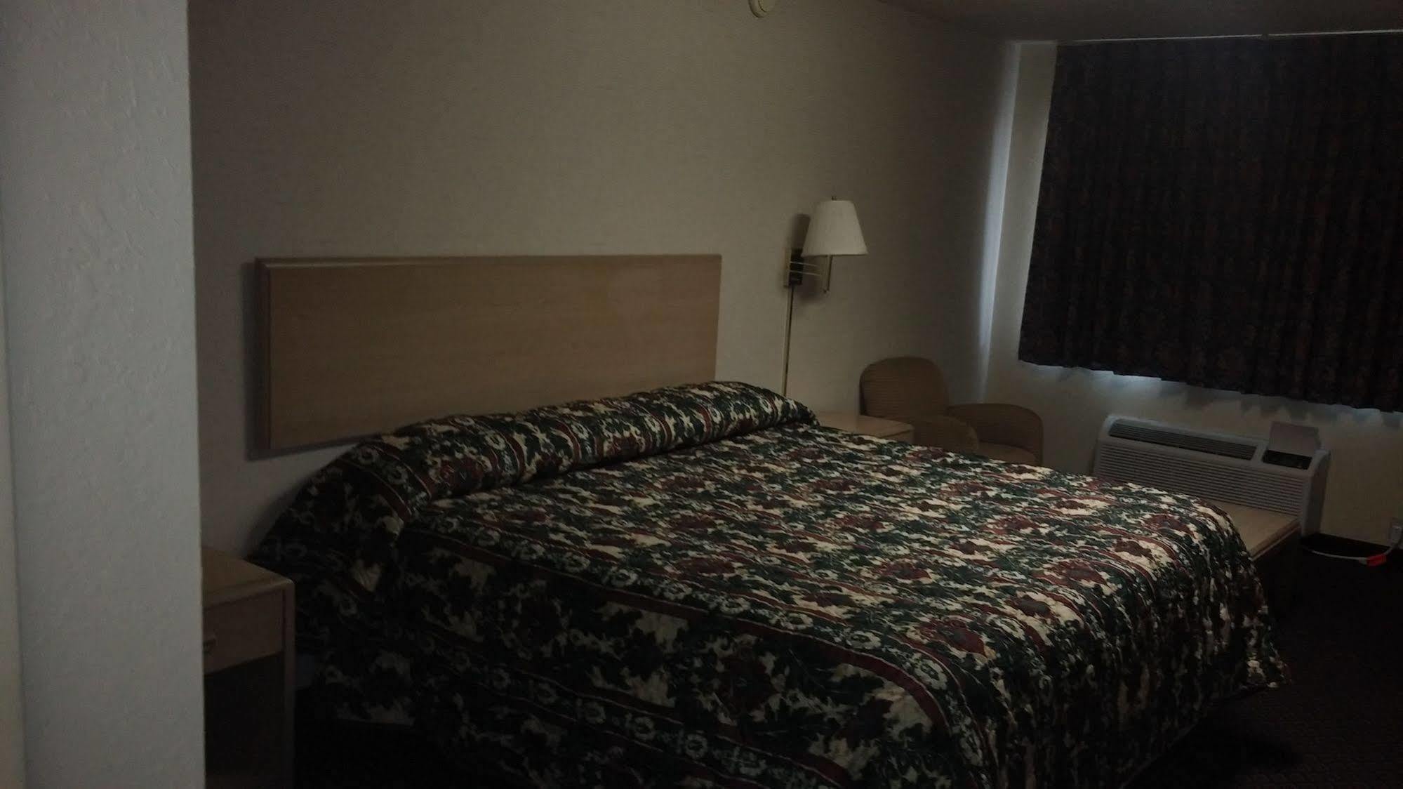 Budget Host Inn Eastland Exteriör bild